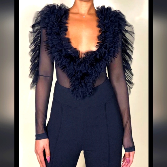 GRACIA Ruffle Bodysuit - Picture 1 of 3